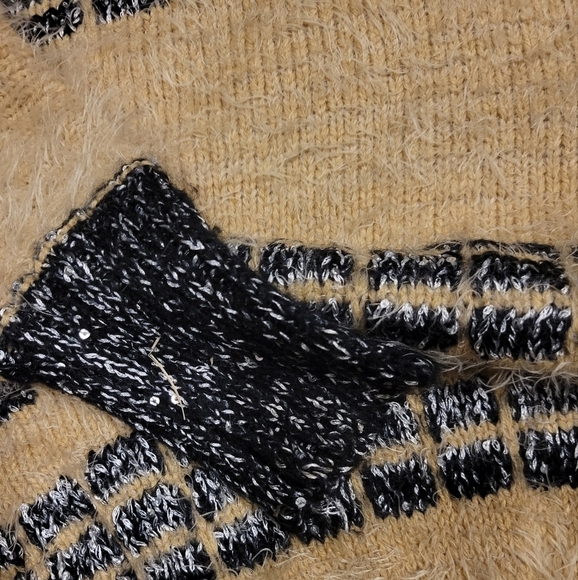 Lumiere Beige & black ultra soft fuzzy sequin dolman sweater Size S - Picture 9 of 12